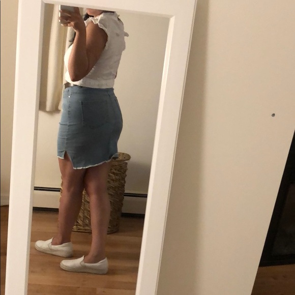 Cute white blouse - Picture 3 of 7